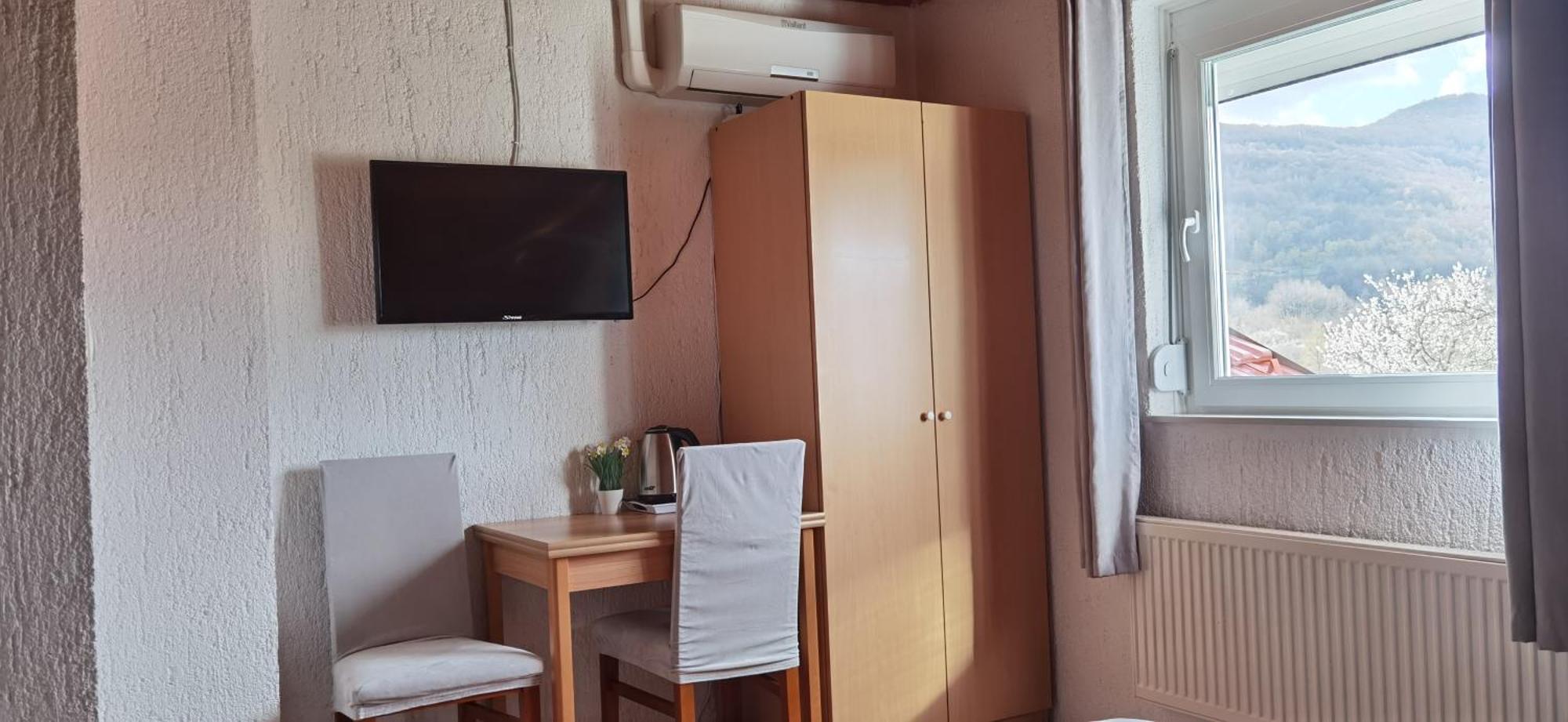 מלון סליסטה דרזניקו House Viktoria מראה חיצוני תמונה