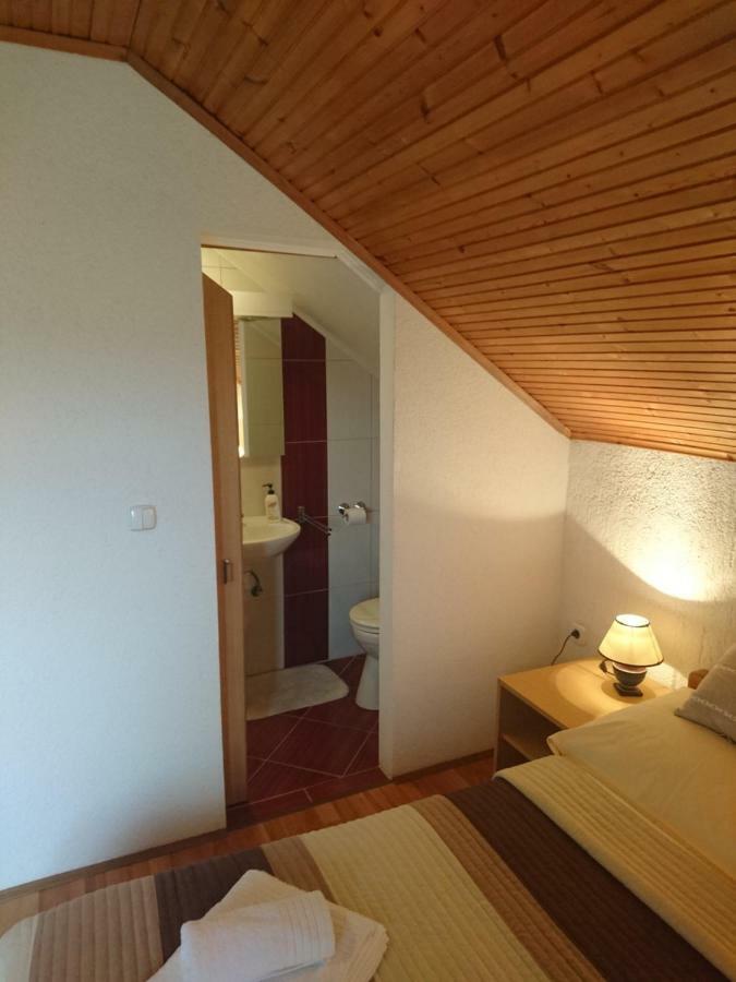 מלון סליסטה דרזניקו House Viktoria מראה חיצוני תמונה